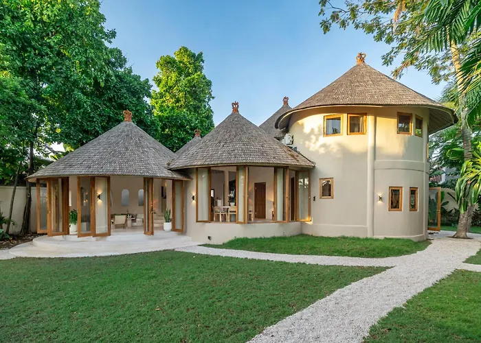 Meraki, 6br, Incl Breakfast, Heart Of Seminyak, Walking Distance To Restaurants, Bars And Shops, Tropical Garden Villa *