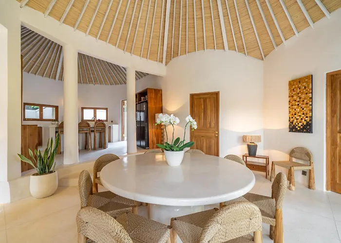 Meraki, 6br, Incl Breakfast, Heart Of Seminyak, Walking Distance To Restaurants, Bars And Shops, Tropical Garden Seminyak