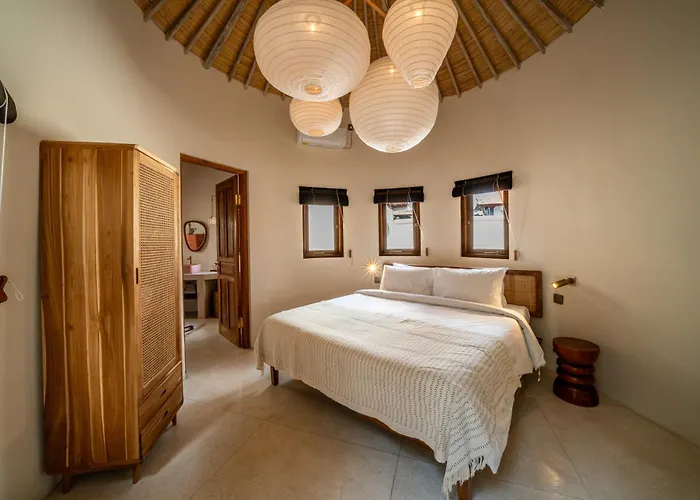 Meraki, 6br, Incl Breakfast, Heart Of Seminyak, Walking Distance To Restaurants, Bars And Shops, Tropical Garden * Seminyak