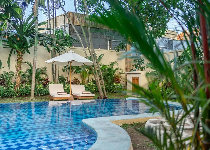 Villa Meraki, 6br, Incl Breakfast, Heart Of Seminyak, Walking Distance To Restaurants, Bars And Shops, Tropical Garden