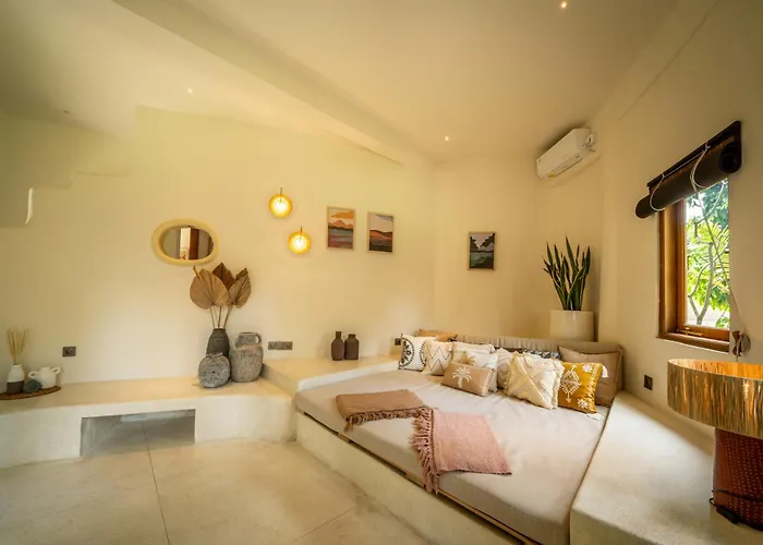 Meraki, 6br, Incl Breakfast, Heart Of Seminyak, Walking Distance To Restaurants, Bars And Shops, Tropical Garden Seminyak
