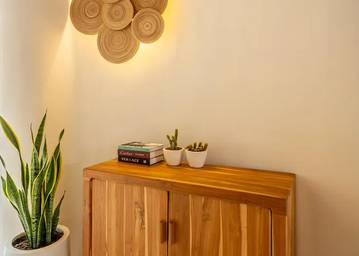 Meraki, 6br, Incl Breakfast, Heart Of Seminyak, Walking Distance To Restaurants, Bars And Shops, Tropical Garden Seminyak