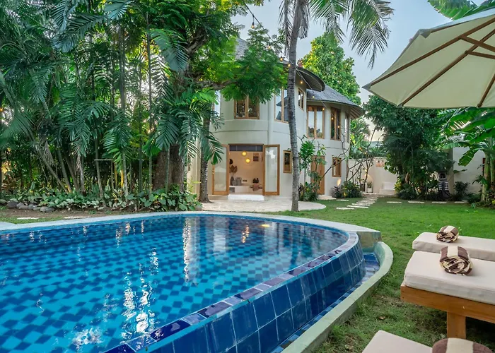 Meraki, 6br, Incl Breakfast, Heart Of Seminyak, Walking Distance To Restaurants, Bars And Shops, Tropical Garden