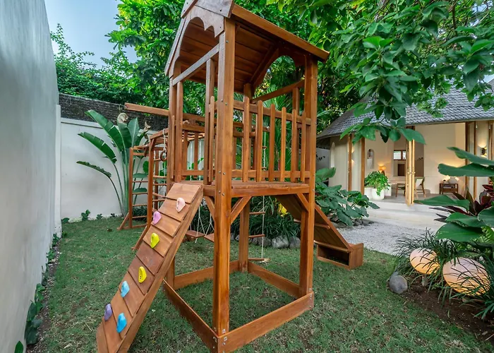 Villa Meraki, 6br, Incl Breakfast, Heart Of Seminyak, Walking Distance To Restaurants, Bars And Shops, Tropical Garden Seminyak