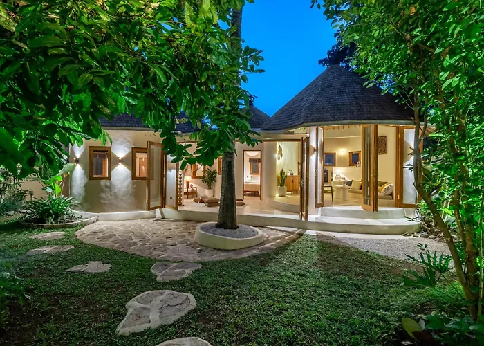 Meraki, 6br, Incl Breakfast, Heart Of Seminyak, Walking Distance To Restaurants, Bars And Shops, Tropical Garden *